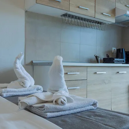 Couette-café Pefko Azure & 3*