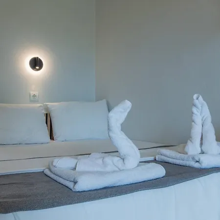 Couette-café Pefko Azure & 3*