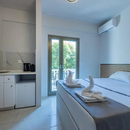 Pefko Azure & Bed and breakfast 3*